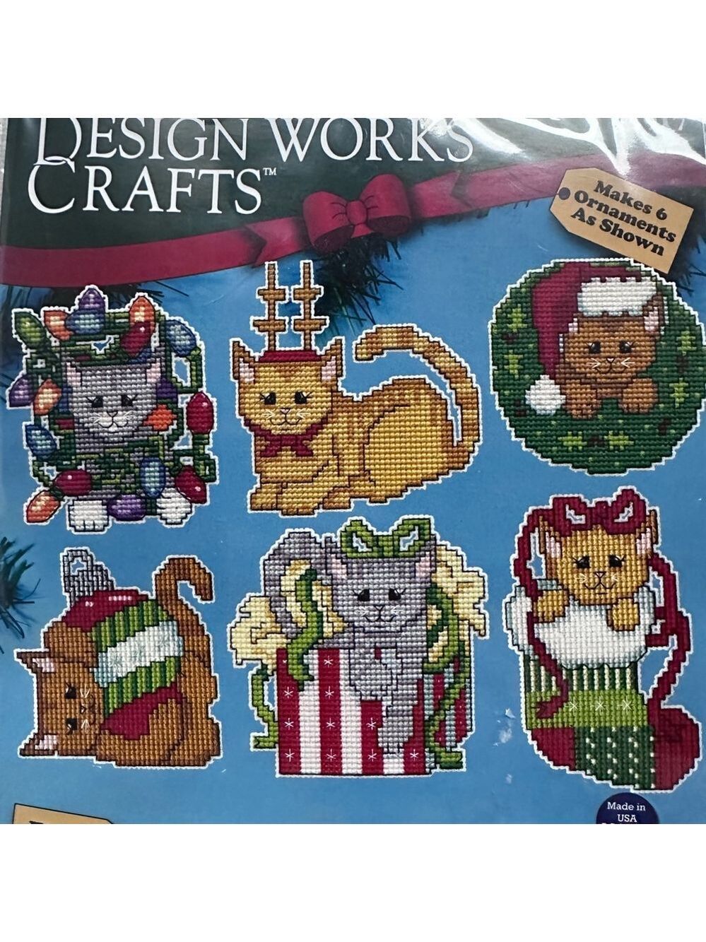 NIP Design Works Crafts Christmas Kittens Plastic Canvas Ornament Kit #5917